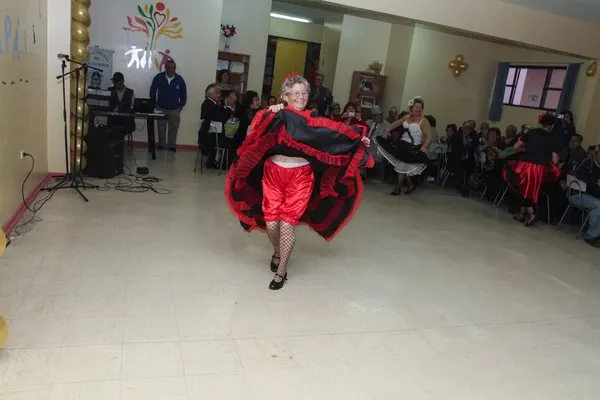 korotkie pozdravleniya s dnem rozhdeniya kollege