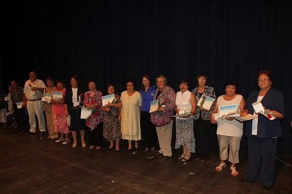 77-pozdravleniya-s-dnem-rozhdeniya-tete.html